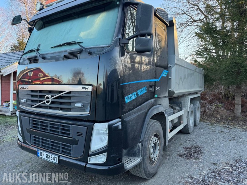 2013 Volvo FH540 6X4 MAUR DUMPER TIPP HYDRAULIKK EU OK 11.2026 - Caminhão basculante: foto 2 2013 Volvo FH540 6X4 MAUR DUMPER TIPP HYDRAULIKK EU OK 11.2026 - Caminhão basculante: foto 2