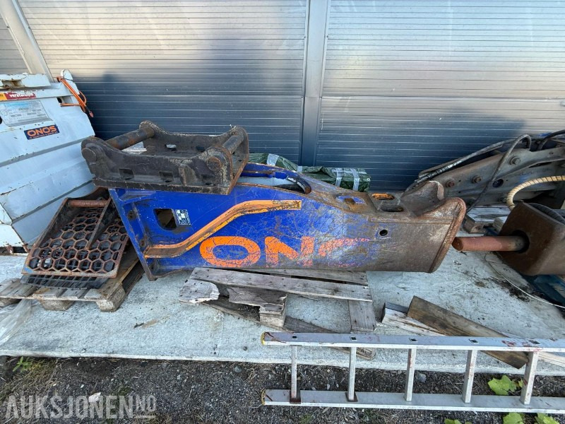 Equipamento de construção 2014 Furukawa FXJ-375 dele-hammer: foto 1