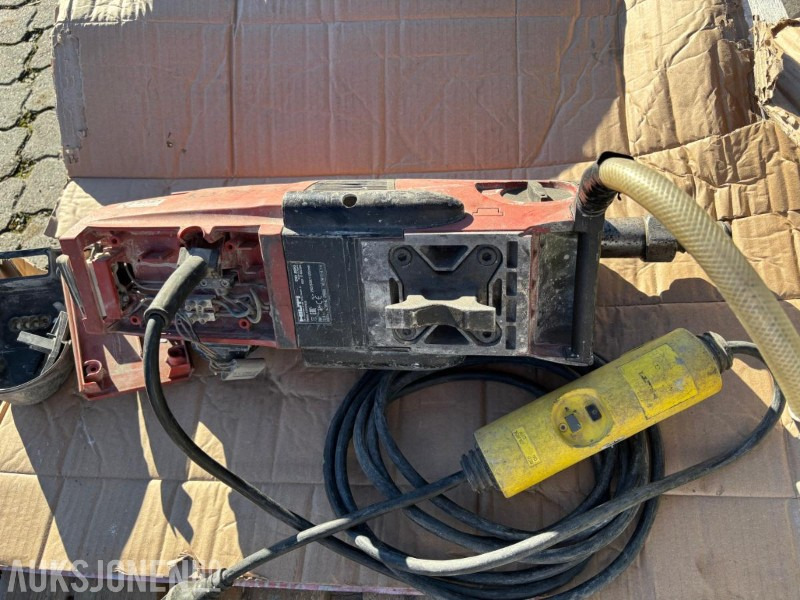 2014 Hilti DD200 kjernebormaskinm/rigg- rep.objekt/delemaskin. - Equipamento de construção: foto 3 2014 Hilti DD200 kjernebormaskinm/rigg- rep.objekt/delemaskin. - Equipamento de construção: foto 3