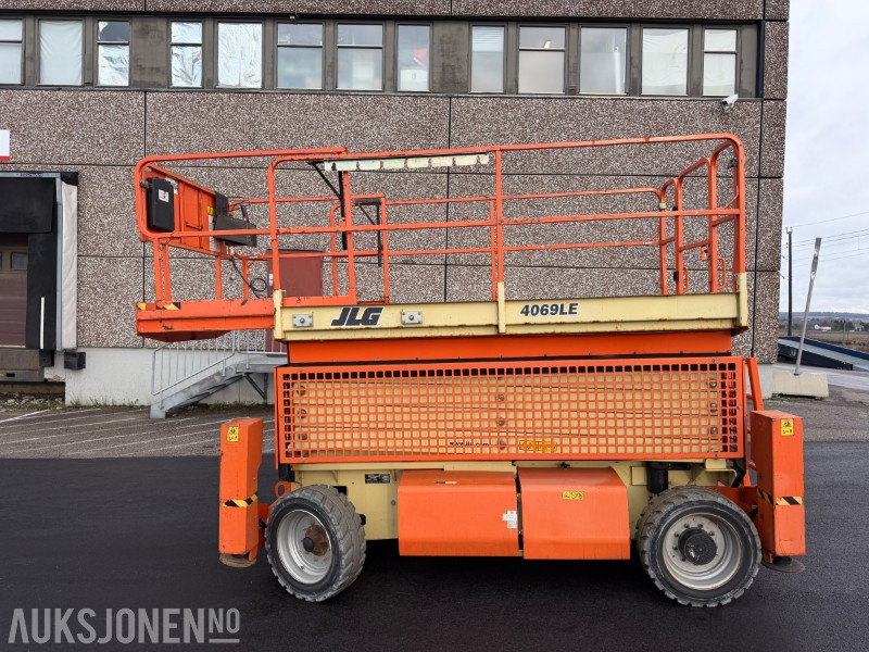 2014 JLG 4069LE - elektrisk sakselift med arbeidshøyde på 14m - Plataforma aérea: foto 3 2014 JLG 4069LE - elektrisk sakselift med arbeidshøyde på 14m - Plataforma aérea: foto 3