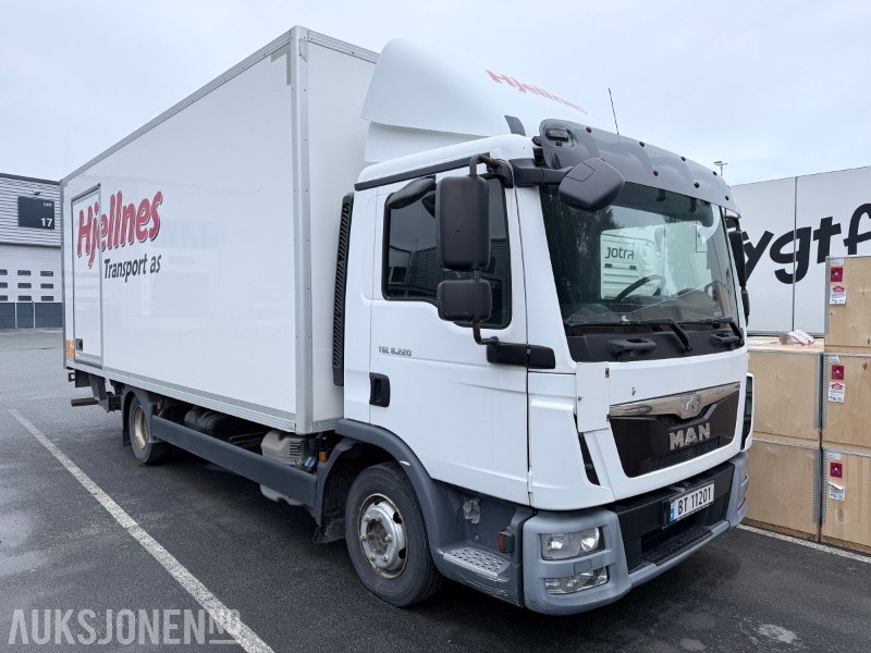 2014 MAN TGL 8.220 Skapbil - rep objekt - Caminhão furgão: foto 1 2014 MAN TGL 8.220 Skapbil - rep objekt - Caminhão furgão: foto 1