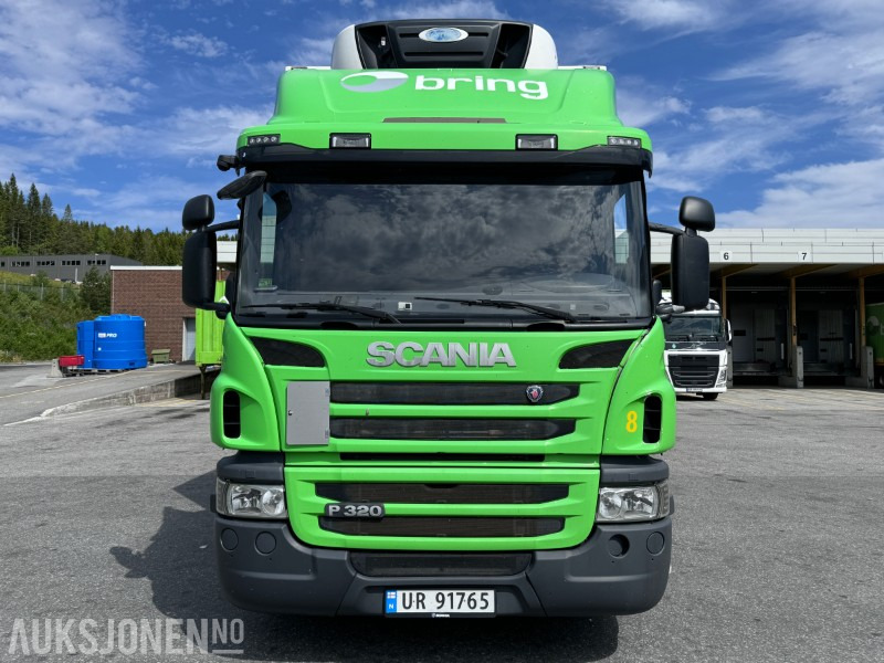 2014 Scania P320 - Skapbil med kjøl/fryse aggregat - Bakløft og sideåpning - 4x2 - Caminhão furgão: foto 2 2014 Scania P320 - Skapbil med kjøl/fryse aggregat - Bakløft og sideåpning - 4x2 - Caminhão furgão: foto 2