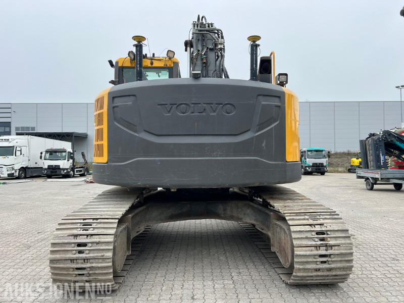 2014 Volvo EC235 DL , Engcon tilt, 2 skuffer, sentralsmøring, dieselvarmer - Escavadeira: foto 4 2014 Volvo EC235 DL , Engcon tilt, 2 skuffer, sentralsmøring, dieselvarmer - Escavadeira: foto 4