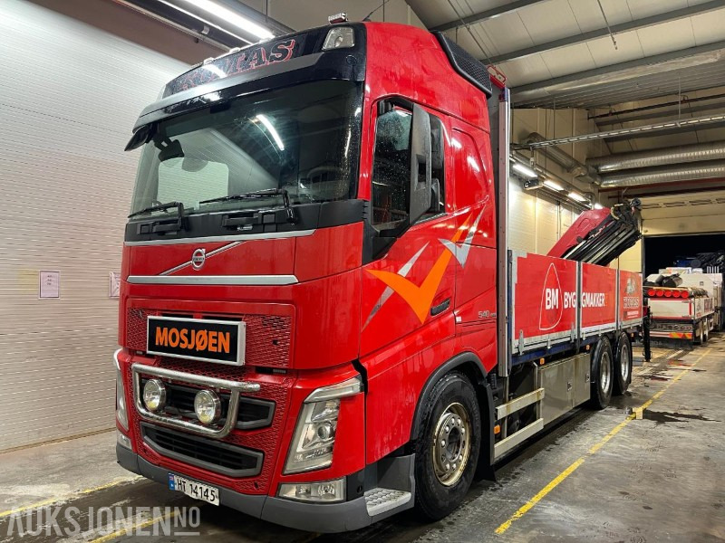 2014 Volvo FH540 6X2 Planbil med HMF 2120 kran, Eu godkjent til 31.05.2026 - Caminhão grua: foto 1 2014 Volvo FH540 6X2 Planbil med HMF 2120 kran, Eu godkjent til 31.05.2026 - Caminhão grua: foto 1