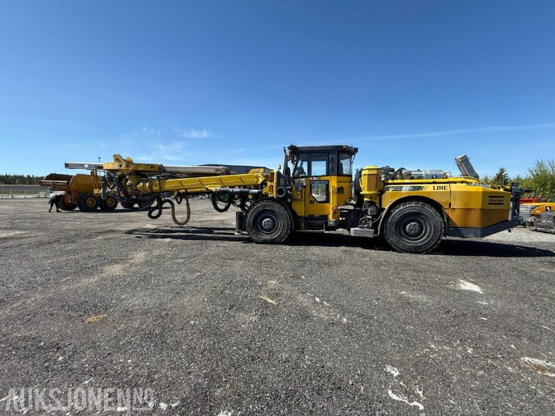 2015 Epiroc BOOMER E2C underjords bore-/tunneleringsrigg - Máquina de perfuração: foto 1 2015 Epiroc BOOMER E2C underjords bore-/tunneleringsrigg - Máquina de perfuração: foto 1