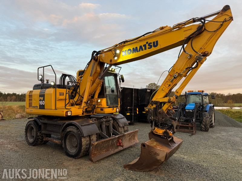 2015 Komatsu PW 160-8 Velutstyrt hjulgraver med Engcon rototilt, Leica GPS og sentralsmøring - Escavadeira: foto 2 2015 Komatsu PW 160-8 Velutstyrt hjulgraver med Engcon rototilt, Leica GPS og sentralsmøring - Escavadeira: foto 2