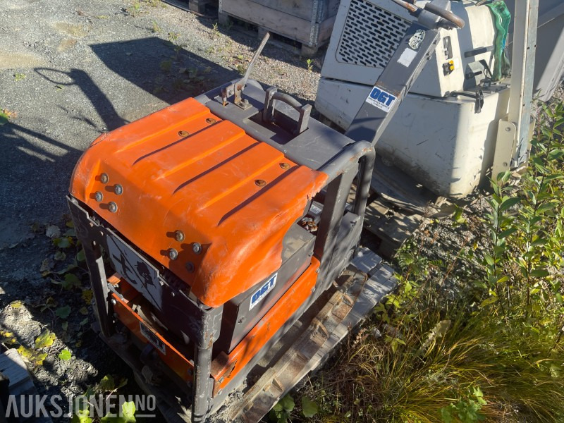 2015 Supra vibroplate - Hoppetusse med Hatz dieselmotor – Reversibel - Rolo: foto 3 2015 Supra vibroplate - Hoppetusse med Hatz dieselmotor – Reversibel - Rolo: foto 3