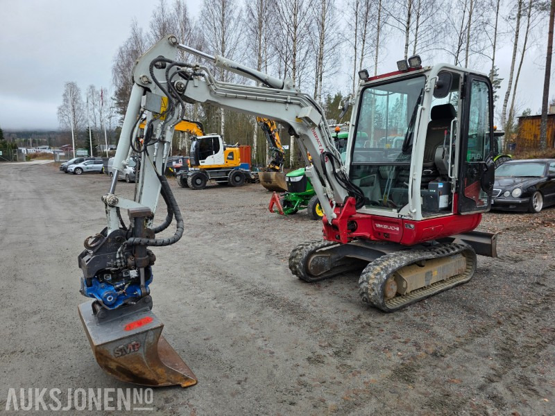 2015 Takeuchi TB230 minigraver 2,8 T SMP rototilt - Mini escavadeira: foto 1 2015 Takeuchi TB230 minigraver 2,8 T SMP rototilt - Mini escavadeira: foto 1