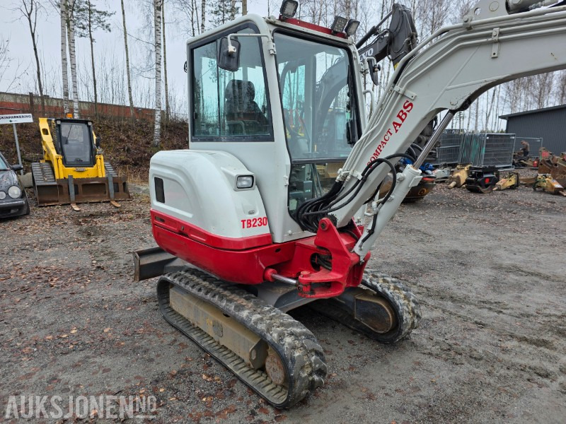 2015 Takeuchi TB230 minigraver 2,8 T SMP rototilt - Mini escavadeira: foto 4 2015 Takeuchi TB230 minigraver 2,8 T SMP rototilt - Mini escavadeira: foto 4