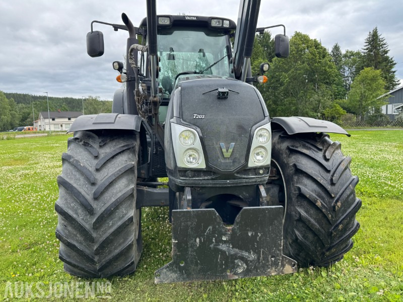 2015 Valtra T203 traktor med laster 50 km/t brøyterigget - Trator: foto 5 2015 Valtra T203 traktor med laster 50 km/t brøyterigget - Trator: foto 5