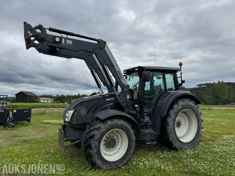 2015 Valtra T203 traktor med laster 50 km/t brøyterigget - Trator: foto 3 2015 Valtra T203 traktor med laster 50 km/t brøyterigget - Trator: foto 3