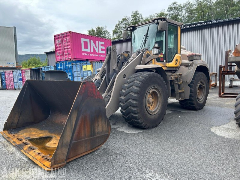2015 Volvo L120H hjullaster med skuffe - Carregadeira de rodas: foto 1 2015 Volvo L120H hjullaster med skuffe - Carregadeira de rodas: foto 1