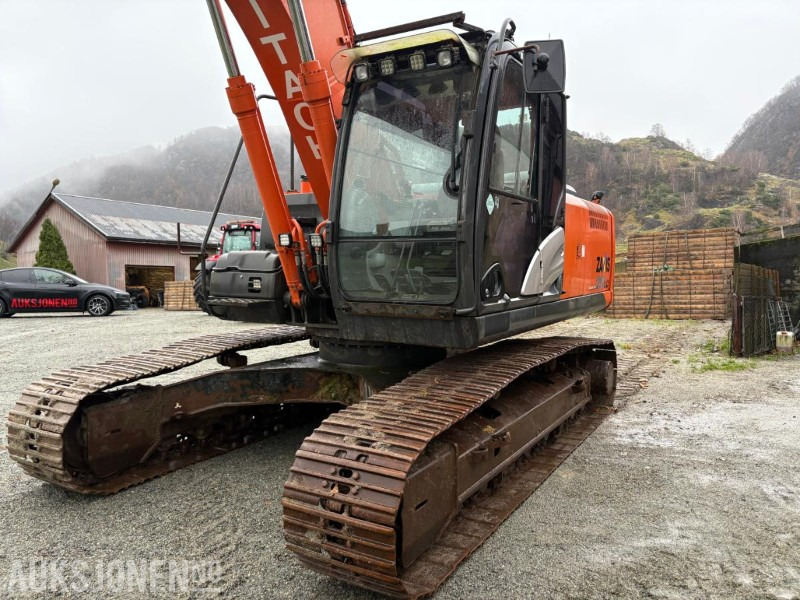2016 Hitachi ZX210LC-5B med Engcon tiltrotator, planeringsskuffe og Gjerstad graveskuff - Escavadeira: foto 3 2016 Hitachi ZX210LC-5B med Engcon tiltrotator, planeringsskuffe og Gjerstad graveskuff - Escavadeira: foto 3