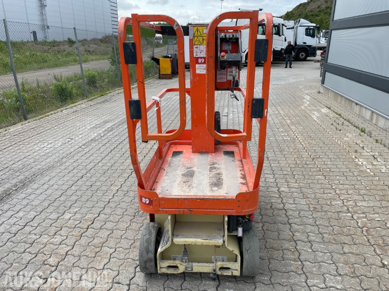 2016 JLG 1230 ES Mastelift med 5,5 m arbeidshøyde - Plataforma aérea: foto 4 2016 JLG 1230 ES Mastelift med 5,5 m arbeidshøyde - Plataforma aérea: foto 4