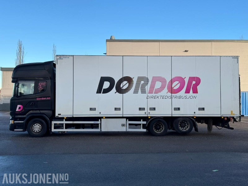 2016 Scania R520 6X2 skapbil med full sideåpning / EURO 6 - Caminhão furgão: foto 2 2016 Scania R520 6X2 skapbil med full sideåpning / EURO 6 - Caminhão furgão: foto 2