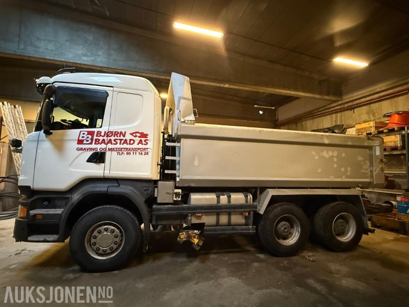 2016 Scania R580 6x4 Tippbil med oppvarmet plan og brøyteoppsett - Caminhão basculante: foto 2 2016 Scania R580 6x4 Tippbil med oppvarmet plan og brøyteoppsett - Caminhão basculante: foto 2