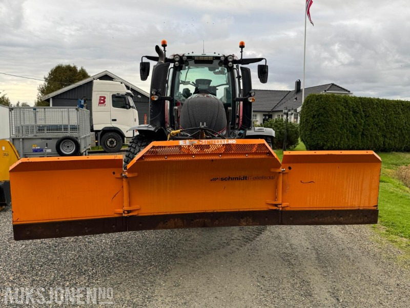 2016 Valtra T174E med Schmidt Tellefsdal U-LS 43.6 plog (2022), Valtra 76 frontlaster og betong lodd - Trator: foto 2 2016 Valtra T174E med Schmidt Tellefsdal U-LS 43.6 plog (2022), Valtra 76 frontlaster og betong lodd - Trator: foto 2