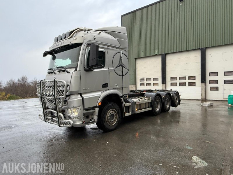 2017 Mercedes-Benz AROCS 3258 Krokbil 8X4 - Hiab 22T - Påkostet - export - 330000KM - Caminhão polibenne: foto 1 2017 Mercedes-Benz AROCS 3258 Krokbil 8X4 - Hiab 22T - Påkostet - export - 330000KM - Caminhão polibenne: foto 1