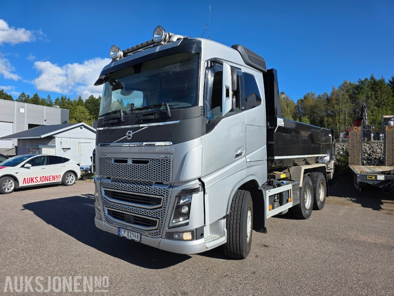 2017 Volvo FH16 tippbil med tipphenger + Maur bilpåbygg trippelkjerre - EURO6 - Nylig EU godkjent - Caminhão basculante: foto 1 2017 Volvo FH16 tippbil med tipphenger + Maur bilpåbygg trippelkjerre - EURO6 - Nylig EU godkjent - Caminhão basculante: foto 1