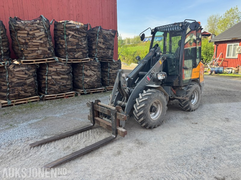 2018 Giant V452T HD Hjullaster - Carregadeira de rodas: foto 1 2018 Giant V452T HD Hjullaster - Carregadeira de rodas: foto 1
