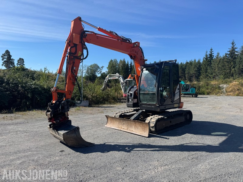 2018 Hitachi ZX85US-5 - Beltegraver - Gravemaskin - Tilt - Lyspakke - Escavadeira: foto 1 2018 Hitachi ZX85US-5 - Beltegraver - Gravemaskin - Tilt - Lyspakke - Escavadeira: foto 1