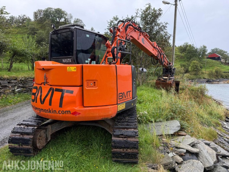 2018 Hitachi ZX85US-5A - Gravemaskin - Tiltrotator - Skjær - Pusseskuff - Lyspakke - Kort hekk - 6 909 timer - Escavadeira: foto 5 2018 Hitachi ZX85US-5A - Gravemaskin - Tiltrotator - Skjær - Pusseskuff - Lyspakke - Kort hekk - 6 909 timer - Escavadeira: foto 5