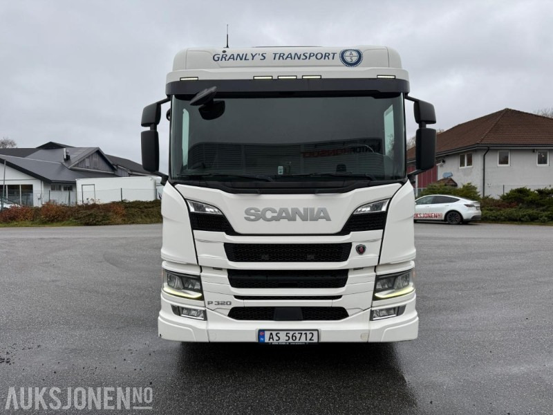 2018 Scania P 320 KRANBIL M/PLAN HIAB XS099 KRAN SERVICEHISTORIKK. - Caminhão grua: foto 3 2018 Scania P 320 KRANBIL M/PLAN HIAB XS099 KRAN SERVICEHISTORIKK. - Caminhão grua: foto 3