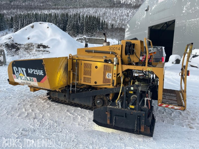 2019 Cat AP255E Beltegående asfaltutlegger, kun 1655 timer ! - Equipamento de construção: foto 3 2019 Cat AP255E Beltegående asfaltutlegger, kun 1655 timer ! - Equipamento de construção: foto 3
