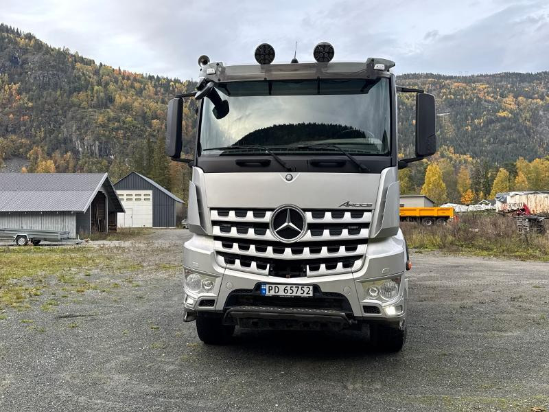 2019 Mercedes-Benz Arocs 3258K 8x4 tippbil - Caminhão basculante: foto 2 2019 Mercedes-Benz Arocs 3258K 8x4 tippbil - Caminhão basculante: foto 2