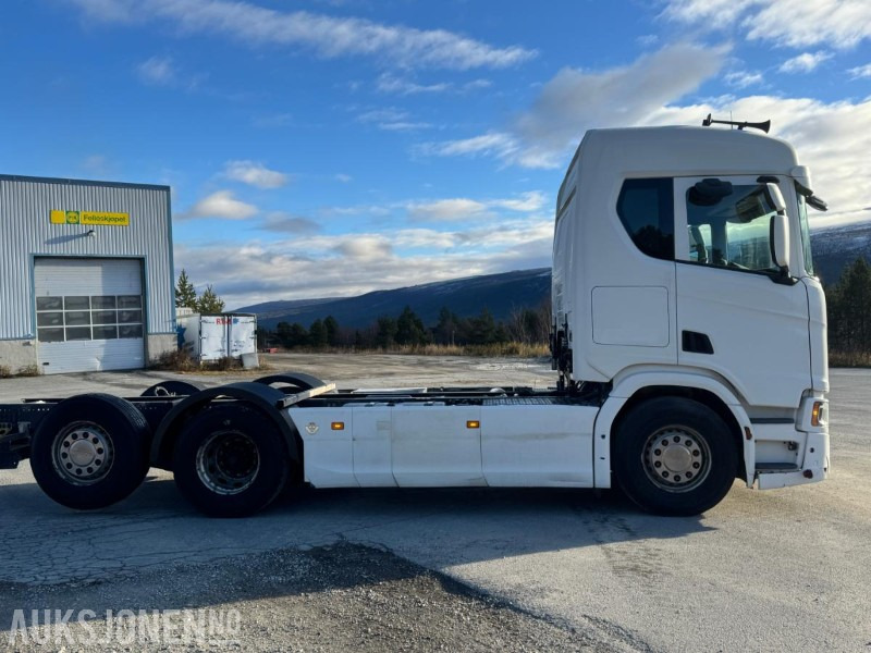 2020 Scania R580 CHASSIS, V8, EURO 6, SVING AKSEL 3, DIESELVARMER, - Caminhão chassi: foto 5 2020 Scania R580 CHASSIS, V8, EURO 6, SVING AKSEL 3, DIESELVARMER, - Caminhão chassi: foto 5