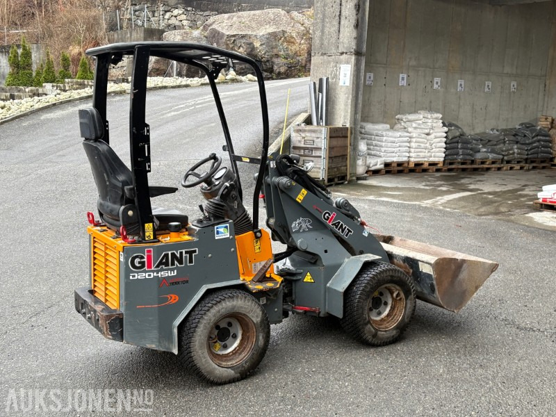 2021 Giant D204SW Kompaktlaster / hjullaster / minihjullaster - Mini carregadeira: foto 3 2021 Giant D204SW Kompaktlaster / hjullaster / minihjullaster - Mini carregadeira: foto 3