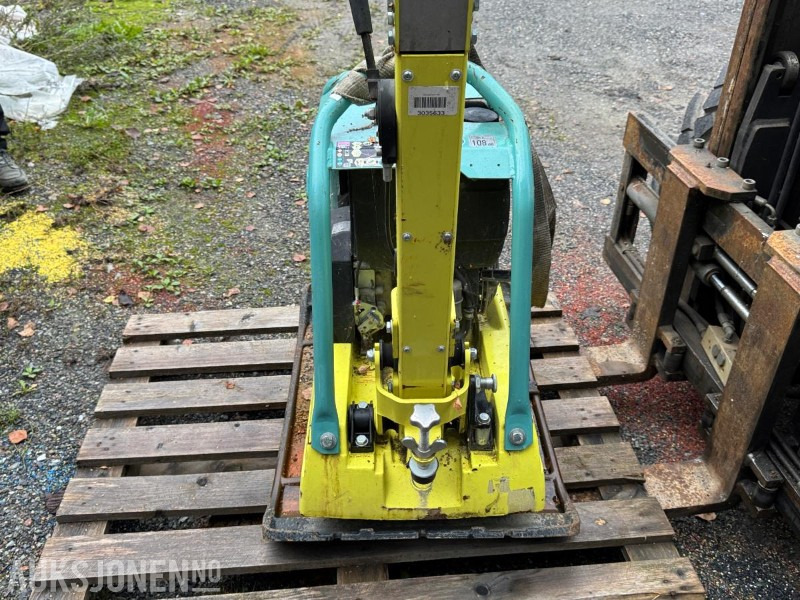 2022 AMMANN APR 40/60 HA vibroplate / 284kg - Rolo: foto 5 2022 AMMANN APR 40/60 HA vibroplate / 284kg - Rolo: foto 5