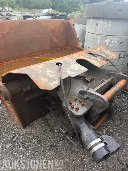 2022 Gjerstad Hydraulisk pusse skuffe med S80 feste - Escavadeira: foto 3 2022 Gjerstad Hydraulisk pusse skuffe med S80 feste - Escavadeira: foto 3