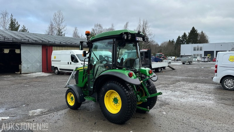 2022 JOHN DEERE 3046R TRAKTOR, HØYT UTSTYRSNIVÅ, 206 TIMER - Trator: foto 4 2022 JOHN DEERE 3046R TRAKTOR, HØYT UTSTYRSNIVÅ, 206 TIMER - Trator: foto 4