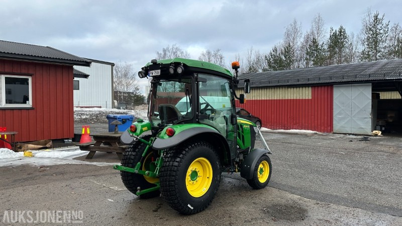 2022 JOHN DEERE 3046R TRAKTOR, HØYT UTSTYRSNIVÅ, 206 TIMER - Trator: foto 5 2022 JOHN DEERE 3046R TRAKTOR, HØYT UTSTYRSNIVÅ, 206 TIMER - Trator: foto 5