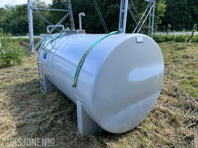 2022 Veratank 10.000 Liter - Dieseltank - Ståltank med dobbelvegg - HDM 80 eco Box - Piusi slangetrommel 10 m slange - OCIO Overfyllingsvern - Equipamento de construção: foto 4 2022 Veratank 10.000 Liter - Dieseltank - Ståltank med dobbelvegg - HDM 80 eco Box - Piusi slangetrommel 10 m slange - OCIO Overfyllingsvern - Equipamento de construção: foto 4