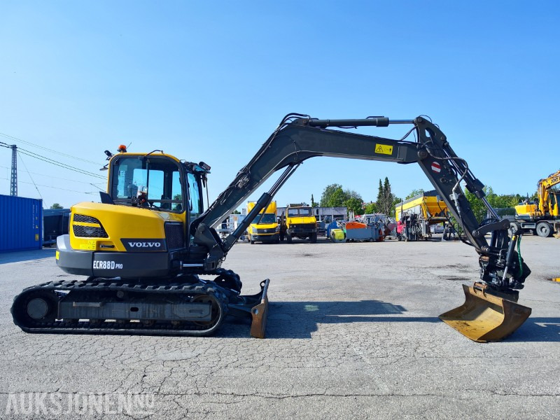 2022 Volvo ECR88D PRO – Kompakt 8-tonns gravemaskin med tiltrotator, klype og 3 skuffer - Escavadeira: foto 5 2022 Volvo ECR88D PRO – Kompakt 8-tonns gravemaskin med tiltrotator, klype og 3 skuffer - Escavadeira: foto 5