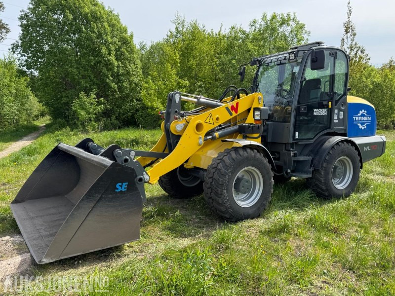 2023 Wacker Neuson WL70 hjullaster / Skuffe / Pallegafler - Carregadeira de rodas: foto 1 2023 Wacker Neuson WL70 hjullaster / Skuffe / Pallegafler - Carregadeira de rodas: foto 1