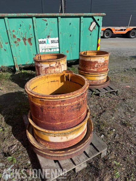 3 stk brede felger til Volvo A40 FFS (til 875/65-R29 dekk) - Equipamento de construção: foto 2 3 stk brede felger til Volvo A40 FFS (til 875/65-R29 dekk) - Equipamento de construção: foto 2