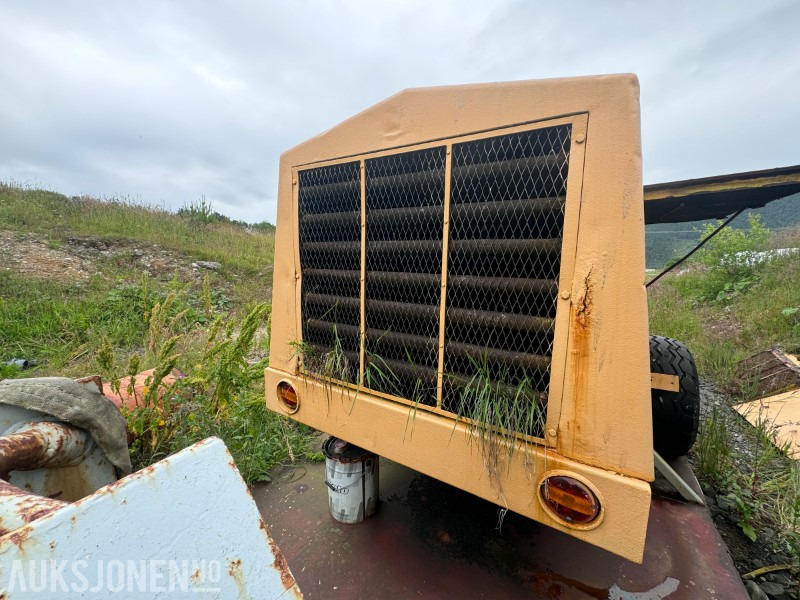 AVA Kmpressor - Volvo Penta motor TD 120 A - 17 m3 - På krokramme - Equipamento de construção: foto 5 AVA Kmpressor - Volvo Penta motor TD 120 A - 17 m3 - På krokramme - Equipamento de construção: foto 5