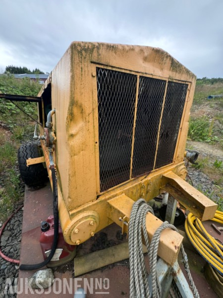 AVA Kmpressor - Volvo Penta motor TD 120 A - 17 m3 - På krokramme - Equipamento de construção: foto 3 AVA Kmpressor - Volvo Penta motor TD 120 A - 17 m3 - På krokramme - Equipamento de construção: foto 3
