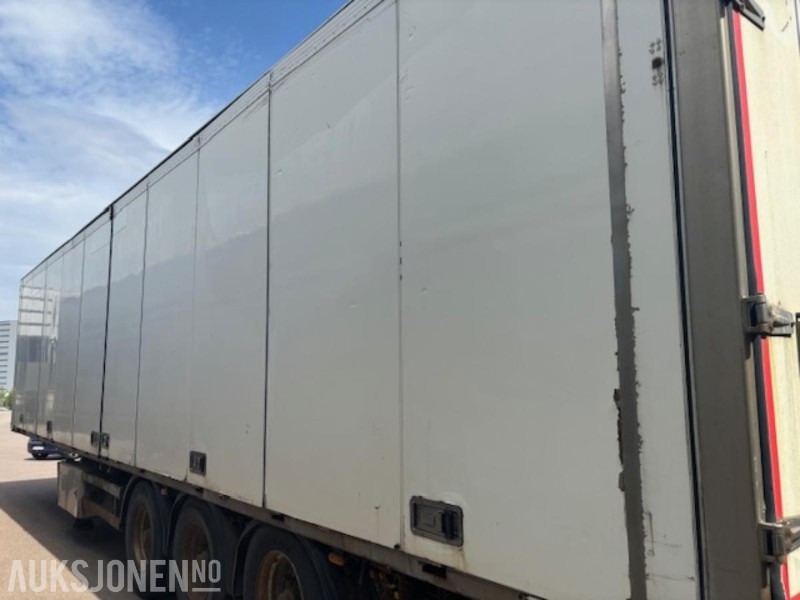 Caminhão 2006 SCHMITZ CARGOBULL tralle 33 paller: foto 15