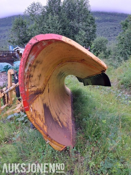 Caminhão GMI LDA 265 DIAGONALPLOG M/SVING: foto 1