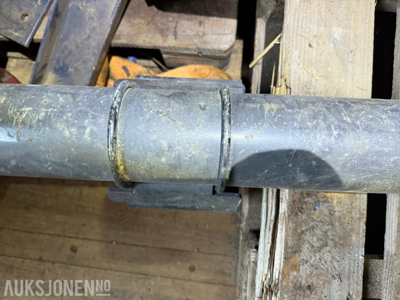 Caminhão Parti ca. 15 stk underkjøringshinder- noen ubrukte: foto 10