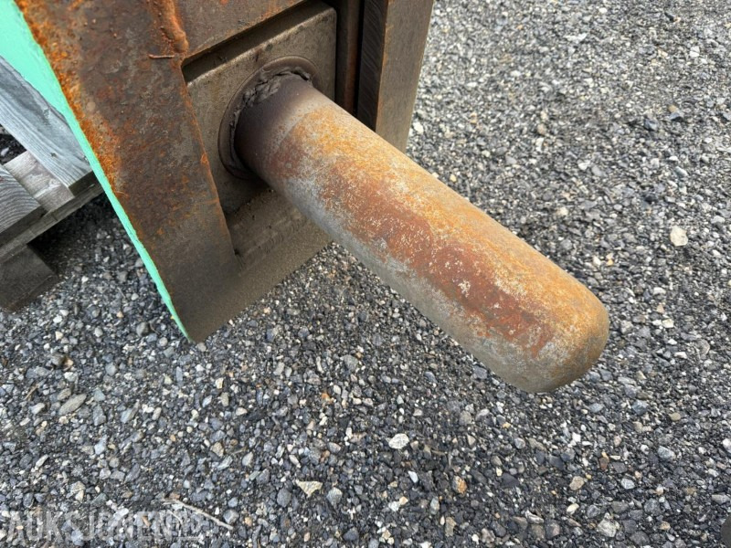 2002 Montabert pigghammer 900 m/S60 feste - Equipamento de Máquina de construção: foto 3 2002 Montabert pigghammer 900 m/S60 feste - Equipamento de Máquina de construção: foto 3