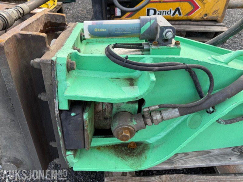 2002 Montabert pigghammer 900 m/S60 feste - Equipamento de Máquina de construção: foto 4 2002 Montabert pigghammer 900 m/S60 feste - Equipamento de Máquina de construção: foto 4