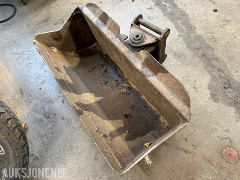 2006 Globus Hydraulisk pusseskuff – S30 feste / 90L / 99kg - Equipamento de Máquina de construção: foto 1 2006 Globus Hydraulisk pusseskuff – S30 feste / 90L / 99kg - Equipamento de Máquina de construção: foto 1