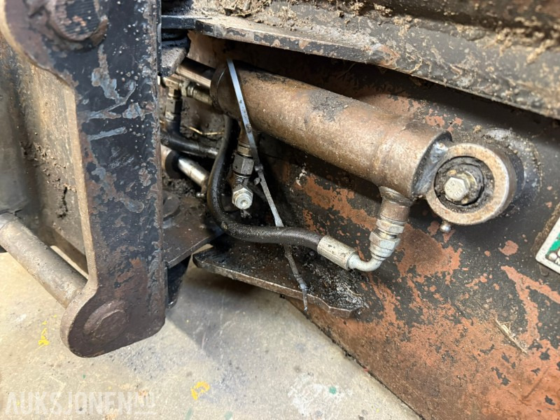 2006 Globus Hydraulisk pusseskuff – S30 feste / 90L / 99kg - Equipamento de Máquina de construção: foto 5 2006 Globus Hydraulisk pusseskuff – S30 feste / 90L / 99kg - Equipamento de Máquina de construção: foto 5