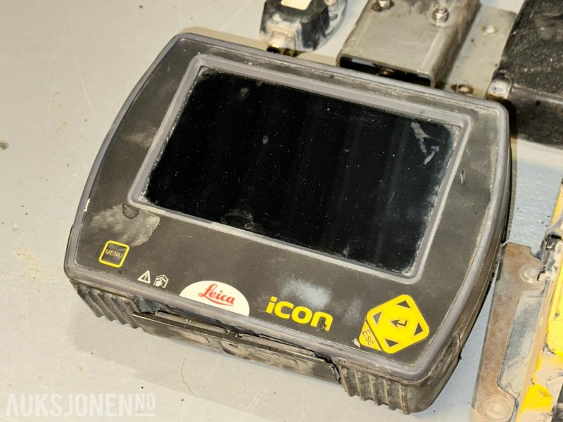 2017 Leica GPS 80 Maskinstyring - komplett system - Equipamento de Máquina de construção: foto 4 2017 Leica GPS 80 Maskinstyring - komplett system - Equipamento de Máquina de construção: foto 4