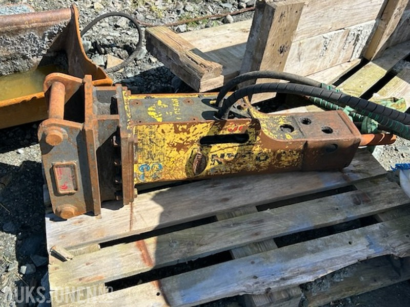 Andre Soosan hydraulisk pigghammer med S40 feste - Equipamento de Máquina de construção: foto 1 Andre Soosan hydraulisk pigghammer med S40 feste - Equipamento de Máquina de construção: foto 1